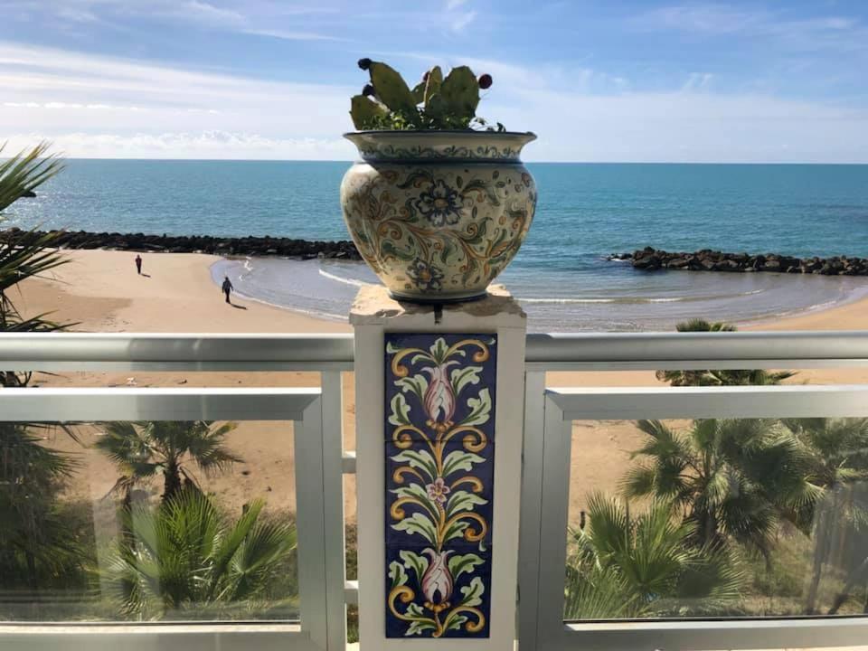 Hotel Sul Mare Al Gabbiano Scoglitti Eksteriør bilde